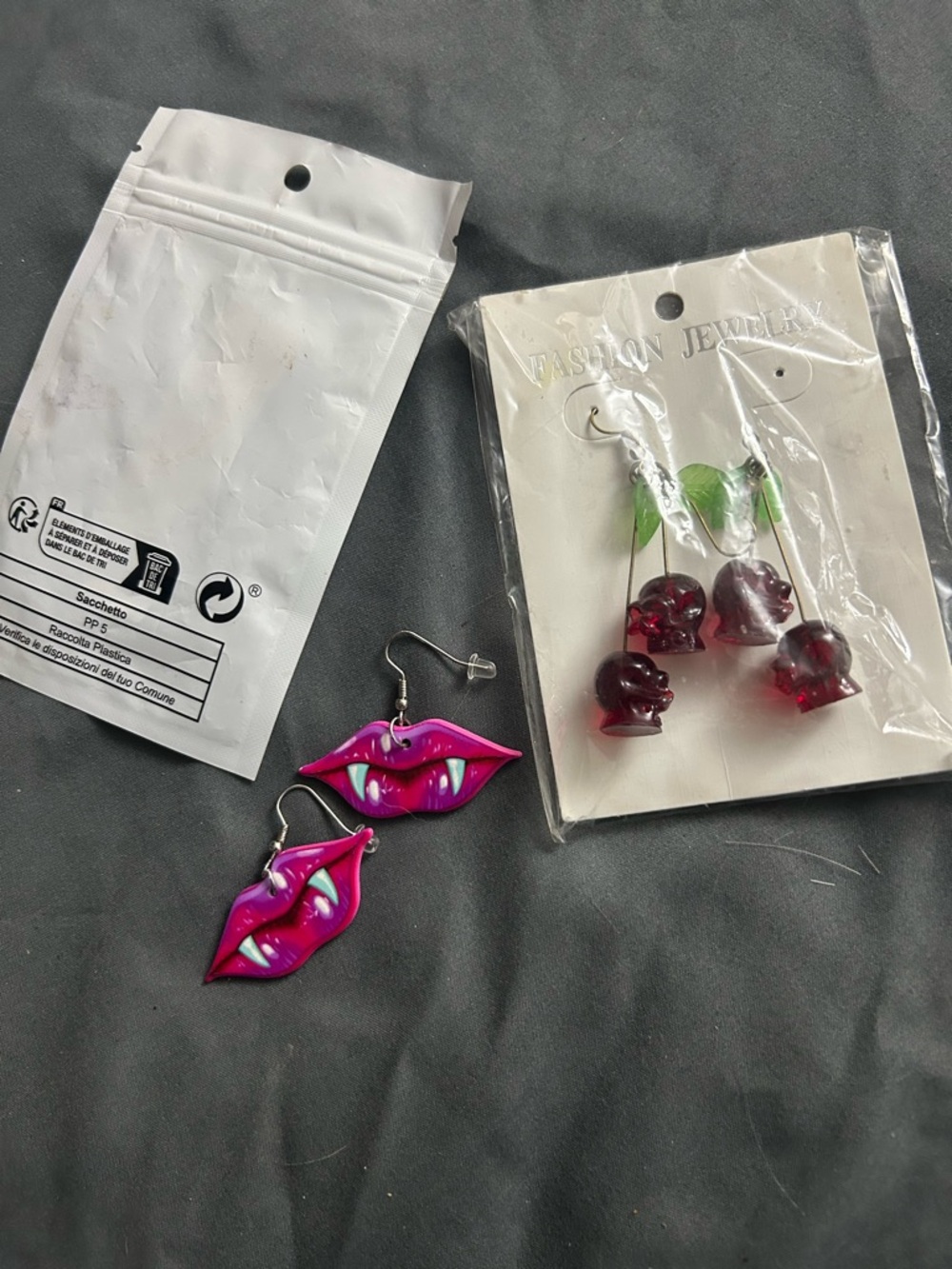 Fashion Jewelry Hot Pink Vampire Lip Drop Earrings